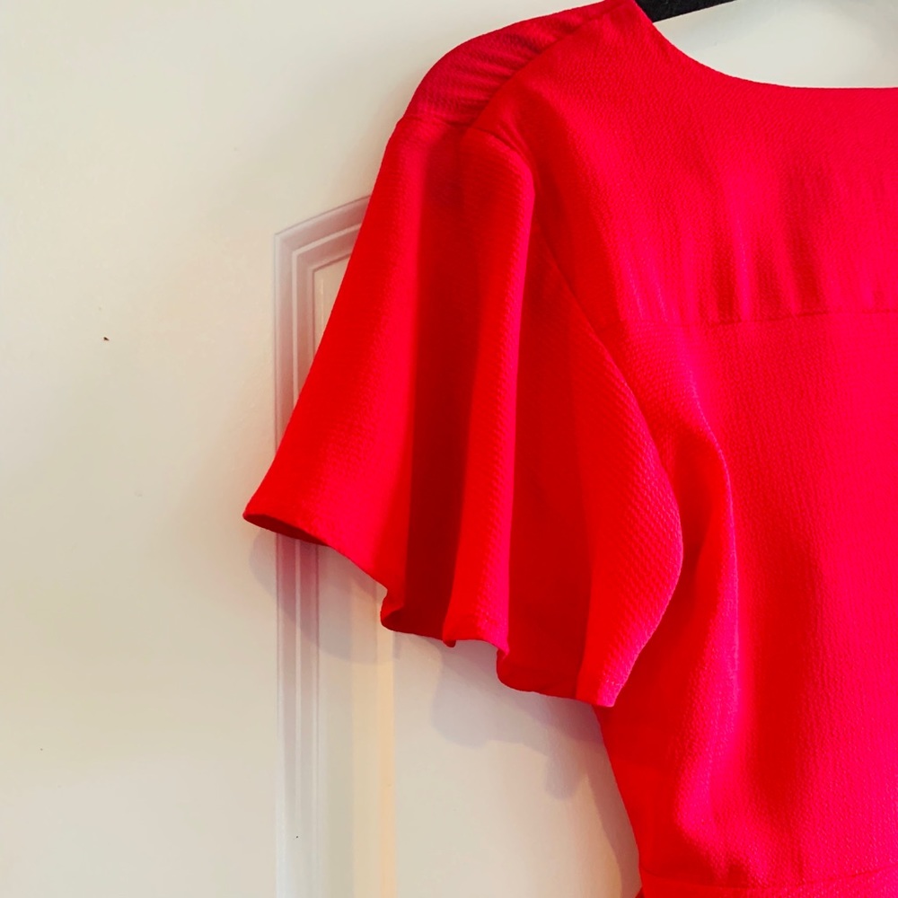 Monteau Wrap Top Size Medium - Picture 6 of 7